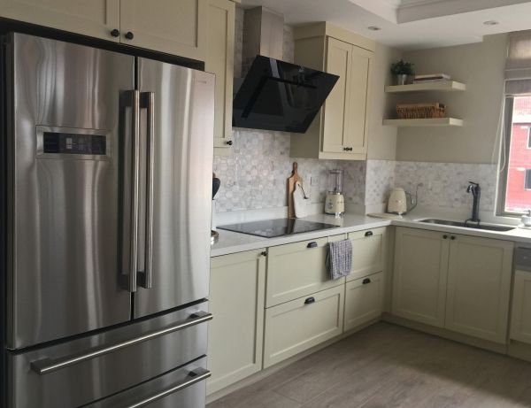 Cabinet Pulls Installation in Palestine